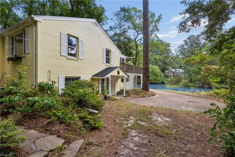Photo 9 of 49 residential for sale in Virginia Beach virginia