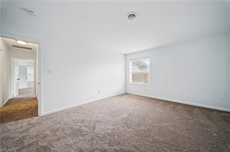 Photo 12 of 27 residential for sale in Virginia Beach virginia