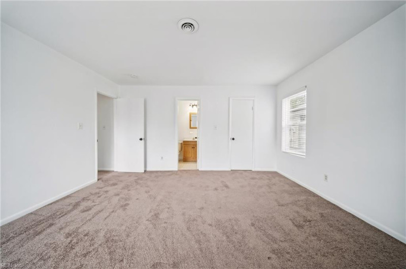 Photo 18 of 27 residential for sale in Virginia Beach virginia