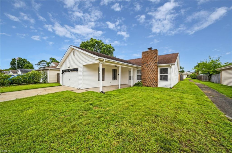 Photo 2 of 27 residential for sale in Virginia Beach virginia