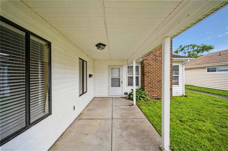 Photo 3 of 27 residential for sale in Virginia Beach virginia