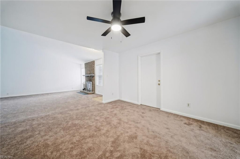 Photo 8 of 27 residential for sale in Virginia Beach virginia