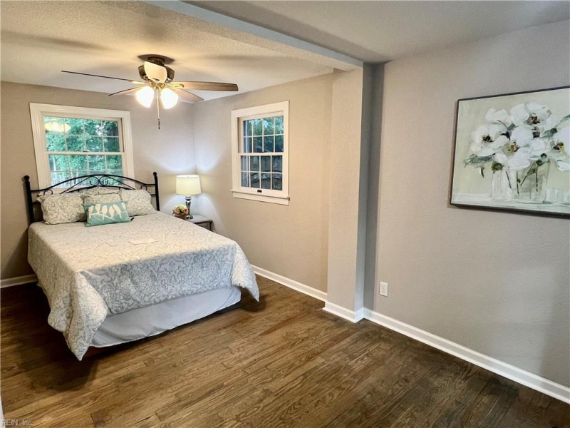 Photo 15 of 49 residential for sale in Chesapeake virginia
