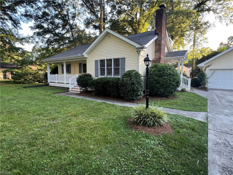 Photo 2 of 49 residential for sale in Chesapeake virginia