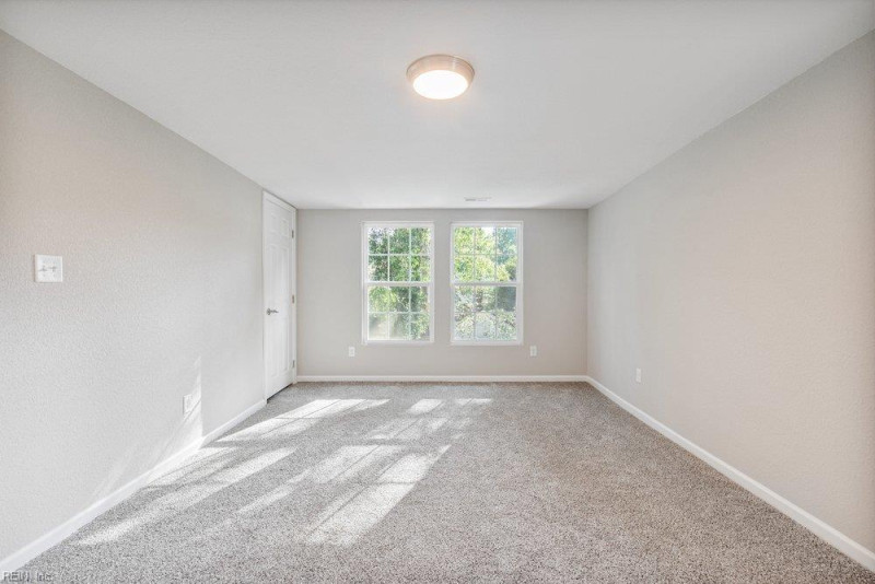 Photo 25 of 49 residential for sale in Chesapeake virginia
