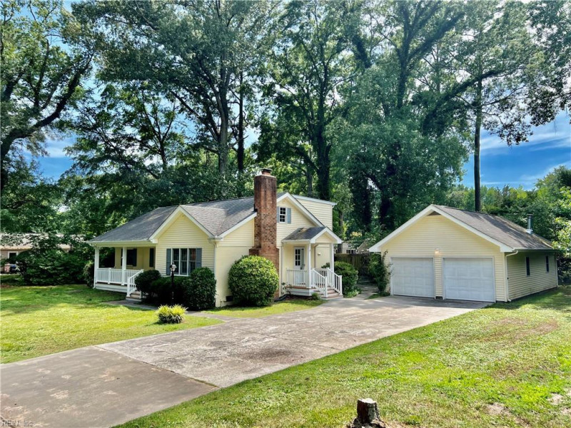 Photo 5 of 49 residential for sale in Chesapeake virginia