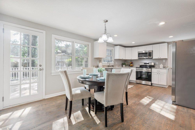 Photo 9 of 49 residential for sale in Chesapeake virginia