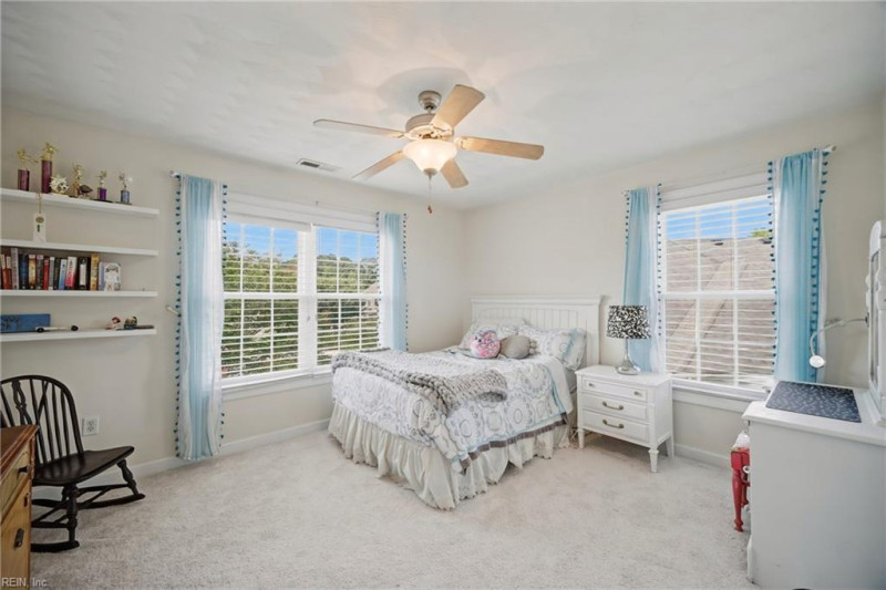 Photo 13 of 21 residential for sale in Chesapeake virginia