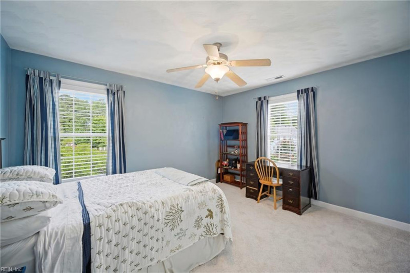 Photo 17 of 21 residential for sale in Chesapeake virginia