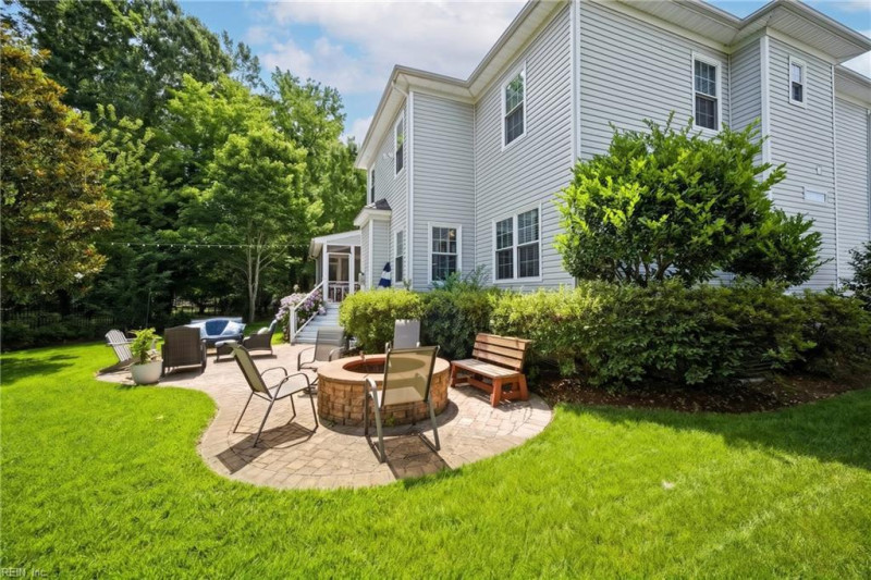 Photo 2 of 21 residential for sale in Chesapeake virginia