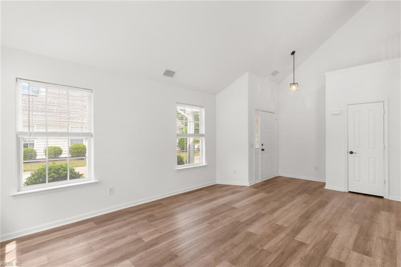 Photo 11 of 46 residential for sale in Suffolk virginia