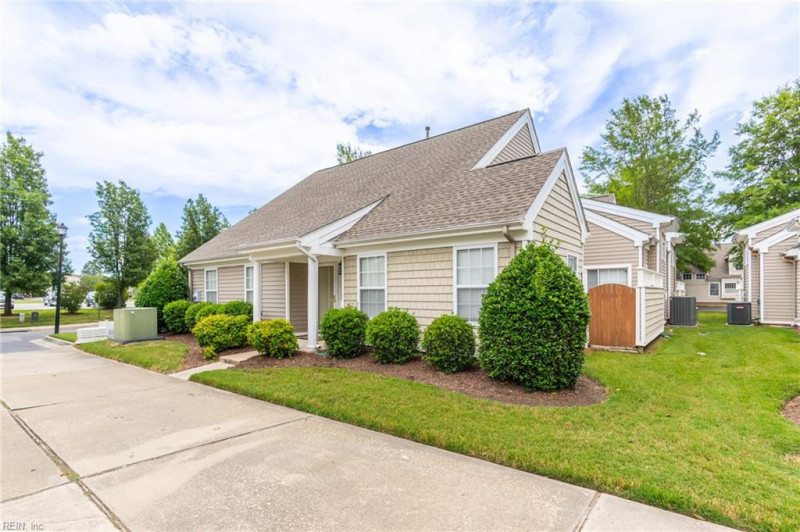 Photo 2 of 46 residential for sale in Suffolk virginia