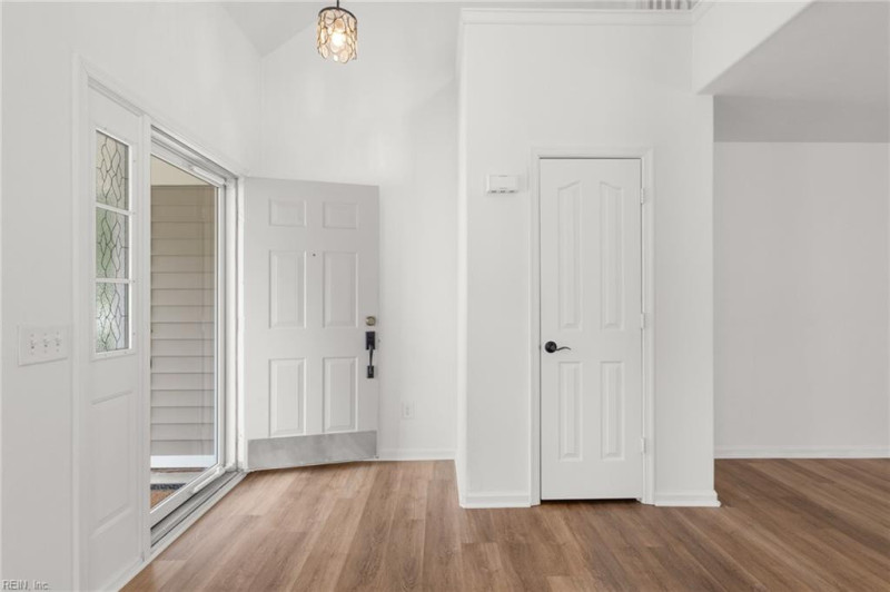 Photo 6 of 46 residential for sale in Suffolk virginia