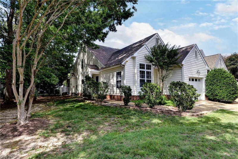 Photo 1 of 32 residential for sale in Williamsburg virginia