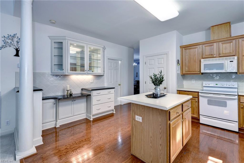 Photo 12 of 32 residential for sale in Williamsburg virginia