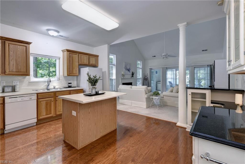 Photo 8 of 32 residential for sale in Williamsburg virginia