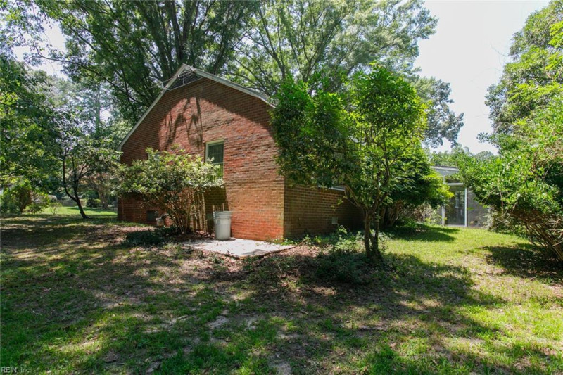 Photo 10 of 49 residential for sale in Newport News virginia
