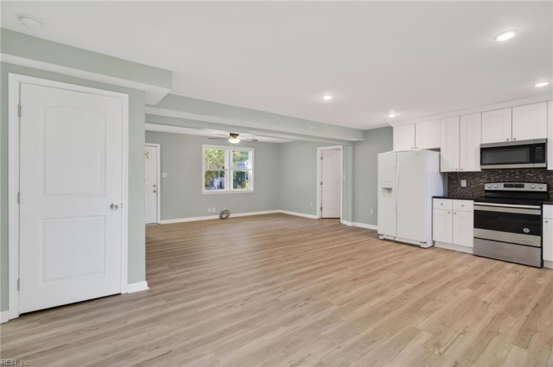 Photo 14 of 33 residential for sale in Norfolk virginia