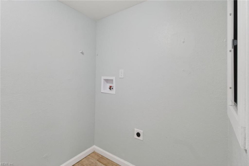 Photo 15 of 33 residential for sale in Norfolk virginia