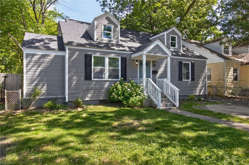 Photo 2 of 33 residential for sale in Norfolk virginia