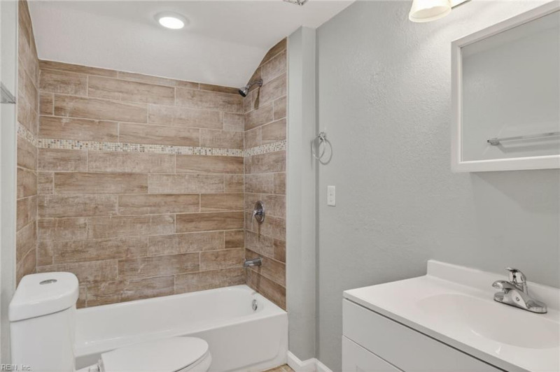 Photo 27 of 33 residential for sale in Norfolk virginia