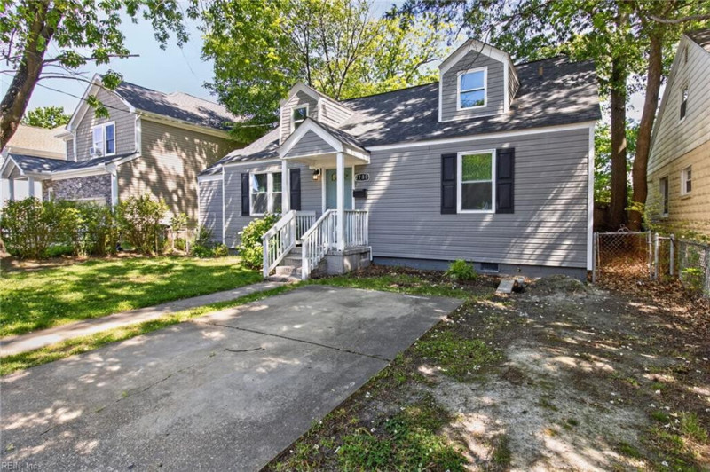 Photo 3 of 33 residential for sale in Norfolk virginia