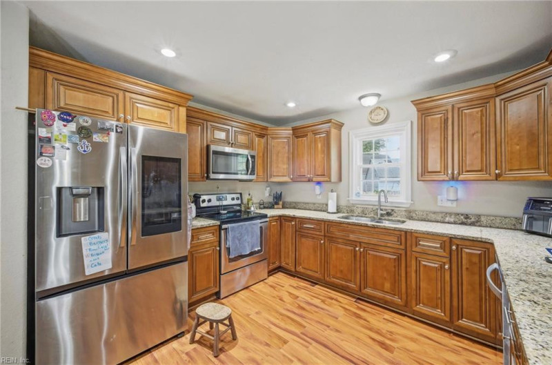 Photo 16 of 48 residential for sale in Norfolk virginia