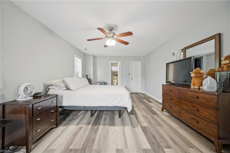 Photo 25 of 48 residential for sale in Norfolk virginia