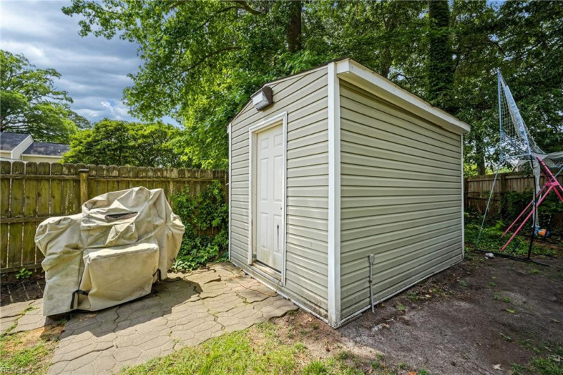 Photo 35 of 48 residential for sale in Norfolk virginia