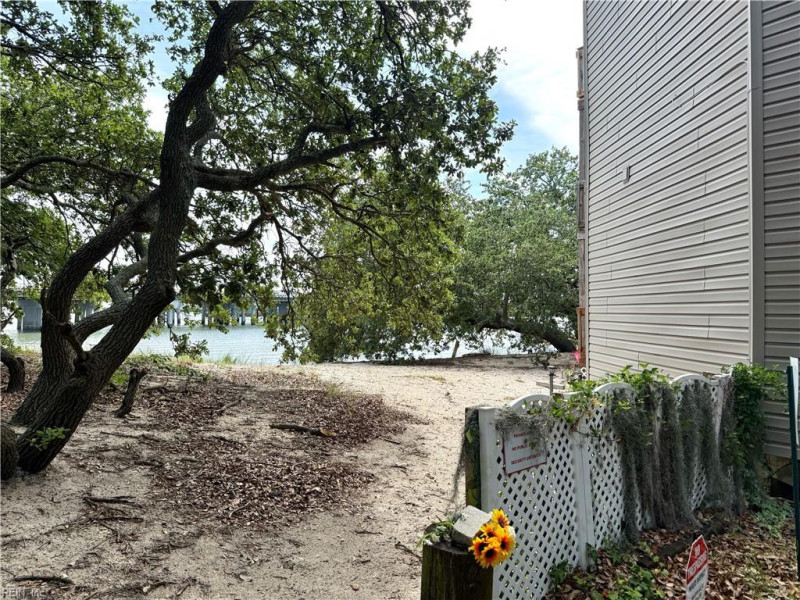 Photo 13 of 17 residential for sale in Norfolk virginia