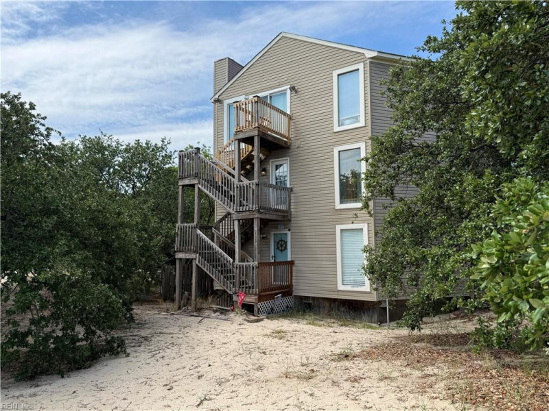 Photo 14 of 17 residential for sale in Norfolk virginia