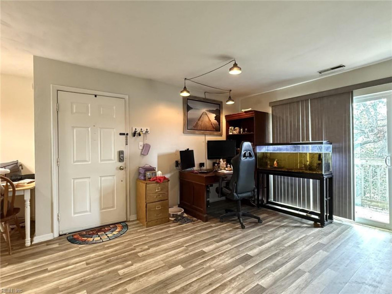 Photo 5 of 17 residential for sale in Norfolk virginia