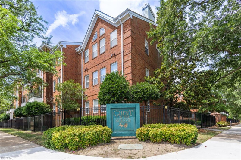Photo 2 of 47 residential for sale in Norfolk virginia