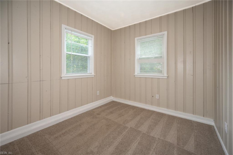 Photo 14 of 43 residential for sale in Virginia Beach virginia