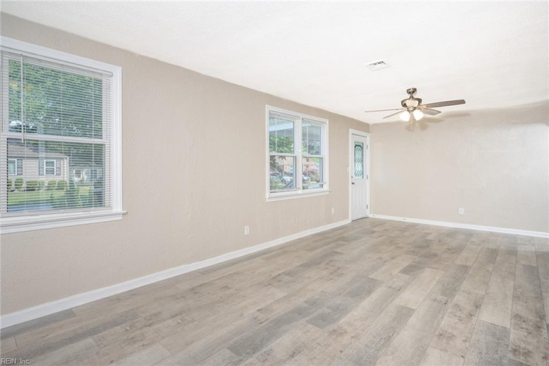 Photo 31 of 43 residential for sale in Virginia Beach virginia