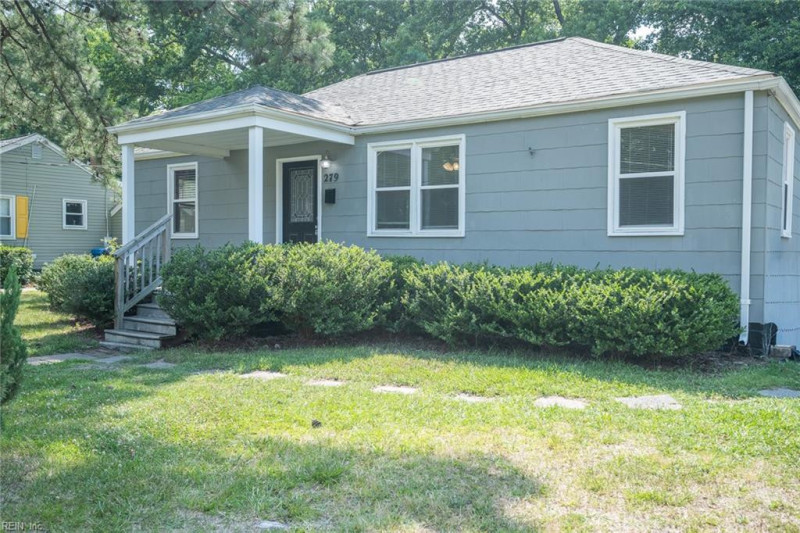 Photo 4 of 43 residential for sale in Virginia Beach virginia