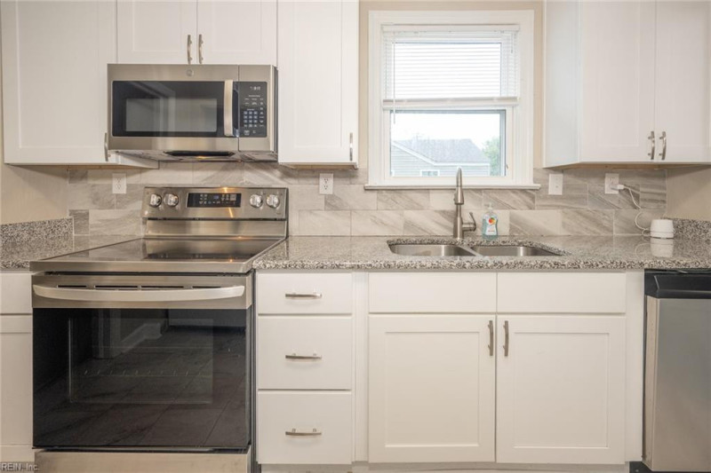 Photo 8 of 43 residential for sale in Virginia Beach virginia