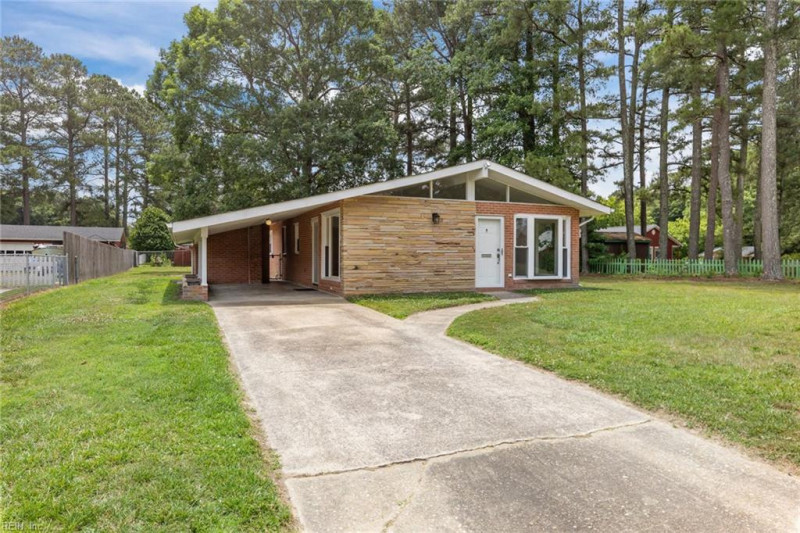 Photo 1 of 28 residential for sale in Suffolk virginia