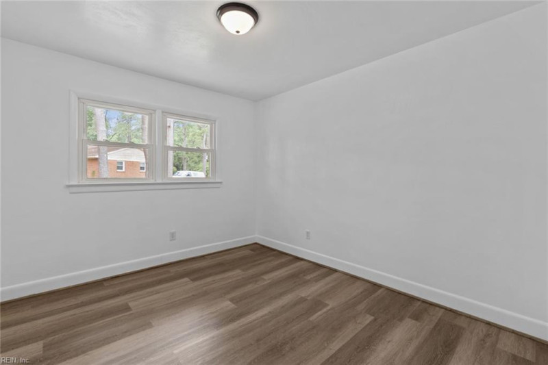 Photo 19 of 28 residential for sale in Suffolk virginia