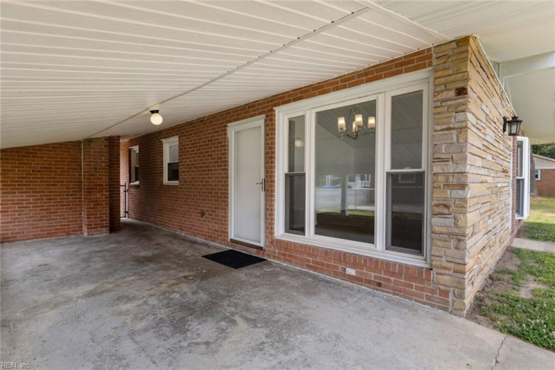 Photo 2 of 28 residential for sale in Suffolk virginia