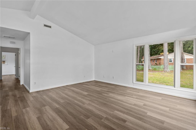 Photo 7 of 28 residential for sale in Suffolk virginia