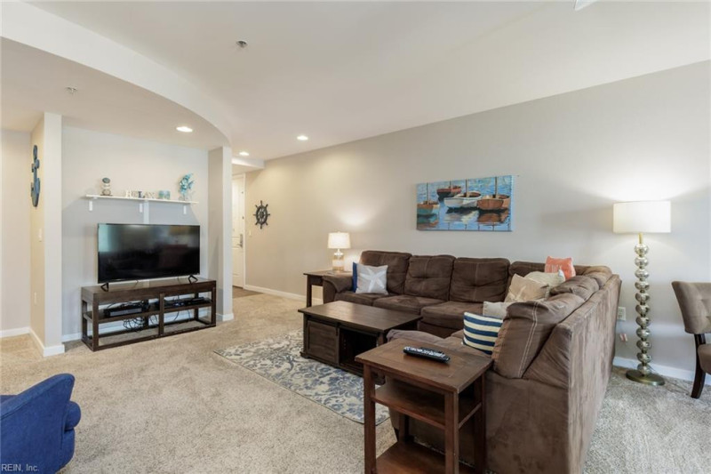 Photo 14 of 35 residential for sale in Virginia Beach virginia