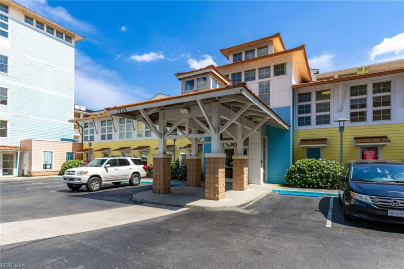 Photo 3 of 35 residential for sale in Virginia Beach virginia