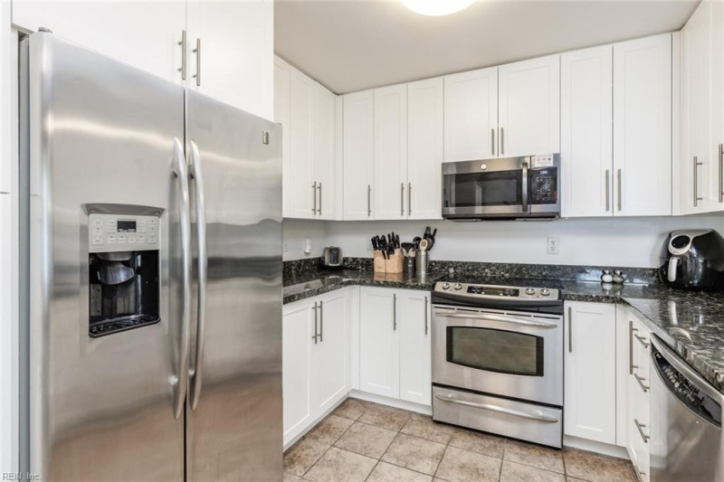 Photo 6 of 35 residential for sale in Virginia Beach virginia