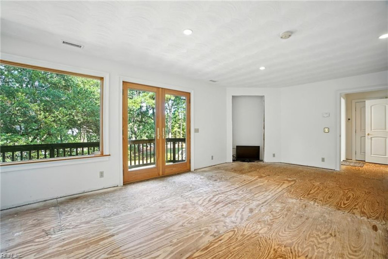 Photo 10 of 29 residential for sale in Norfolk virginia