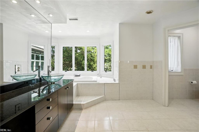 Photo 13 of 29 residential for sale in Norfolk virginia