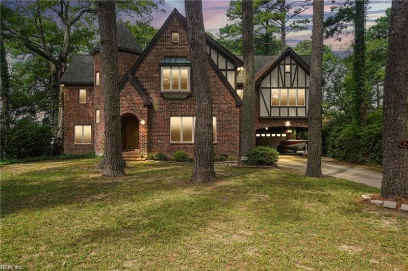 Photo 2 of 29 residential for sale in Norfolk virginia