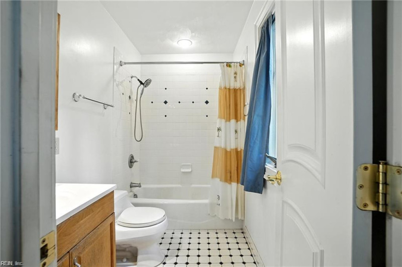 Photo 23 of 29 residential for sale in Norfolk virginia