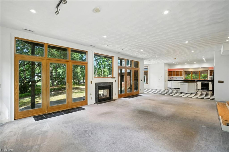 Photo 6 of 29 residential for sale in Norfolk virginia