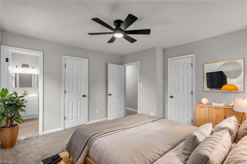 Photo 13 of 49 residential for sale in Virginia Beach virginia